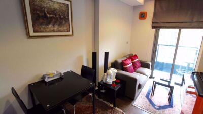 1 bed Condo in The Lumpini 24 Khlongtan Sub District C09207