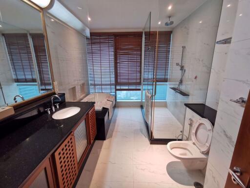 3 bed Condo in Ascott Sky Villas Sathorn Yan Nawa Sub District C09181