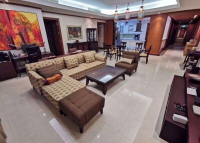 3 bed Condo in Ascott Sky Villas Sathorn Yan Nawa Sub District C09181