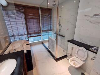 3 bed Condo in Ascott Sky Villas Sathorn Yan Nawa Sub District C09181