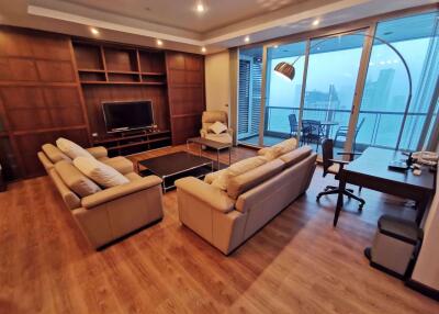 3 bed Condo in Ascott Sky Villas Sathorn Yan Nawa Sub District C09180