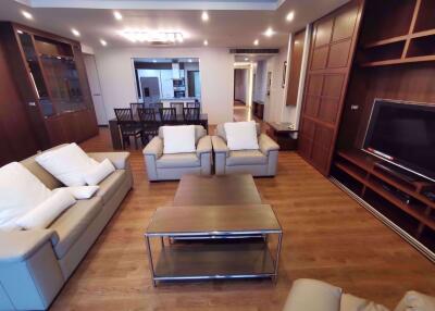 3 bed Condo in Ascott Sky Villas Sathorn Yan Nawa Sub District C09180