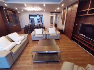 3 bed Condo in Ascott Sky Villas Sathorn Yan Nawa Sub District C09180