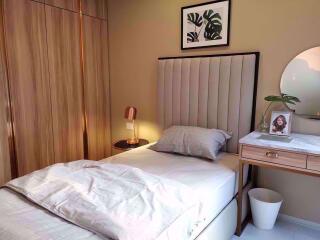 2 bed Condo in Noble Ploenchit Lumphini Sub District C09174