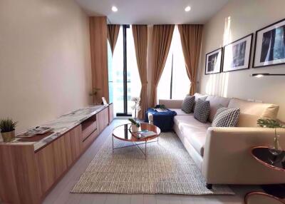 2 bed Condo in Noble Ploenchit Lumphini Sub District C09174