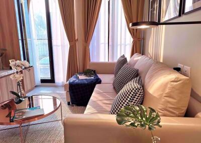 2 bed Condo in Noble Ploenchit Lumphini Sub District C09174