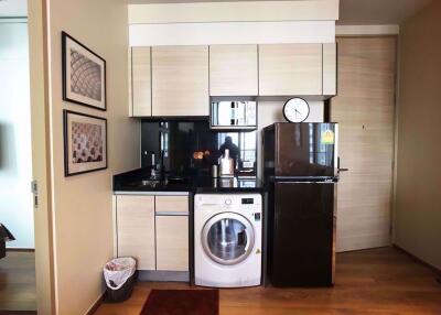 2 bed Condo in Park Origin Phromphong Khlongtan Sub District C09167