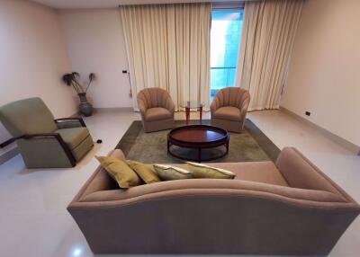 3 bed Condo in Ascott Sky Villas Sathorn Yan Nawa Sub District C09162