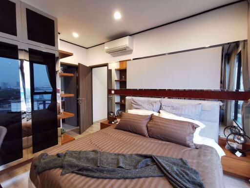 2 bed Condo in Ideo Mobi Asoke Bangkapi Sub District C09148