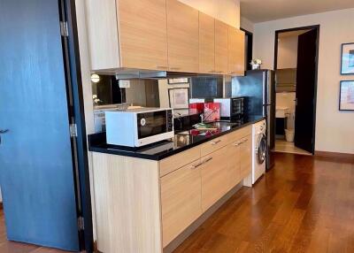 2 bed Condo in The Address Chidlom Lumphini Sub District C09143