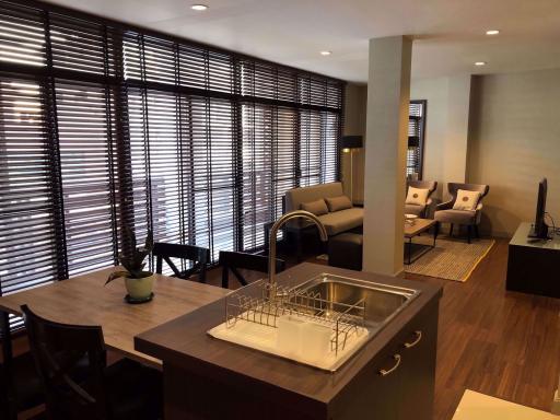 2 bed Condo in Chapter 31 Khlong Tan Nuea Sub District C09133
