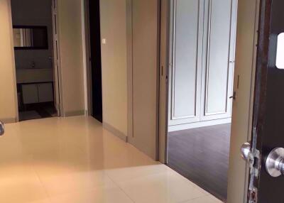 2 bed Condo in Chapter 31 Khlong Tan Nuea Sub District C09133