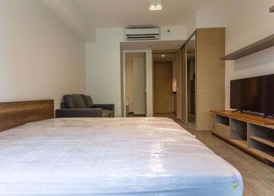 Studio bed Condo in The Lofts Ekkamai Watthana District C09127