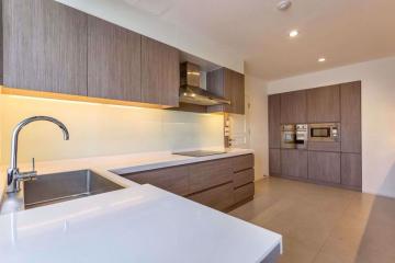 3 bed Condo in Prime Mansion One Khlong Toei Nuea Sub District C09099