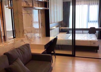 1 bed Condo in Life Asoke Huai Khwang District C09090