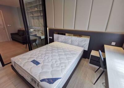 1 bed Condo in Life Asoke Huai Khwang District C09090