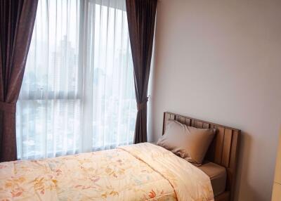 2 bed Condo in The Lumpini 24 Khlongtan Sub District C09085