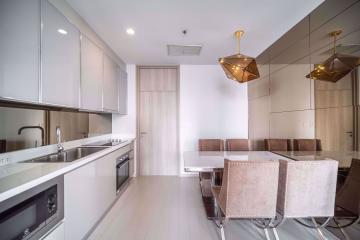 2 bed Condo in Noble Ploenchit Lumphini Sub District C09036