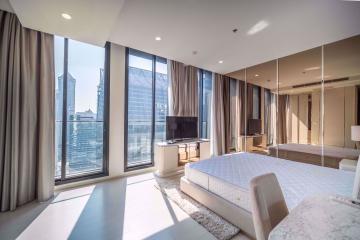 2 bed Condo in Noble Ploenchit Lumphini Sub District C09036