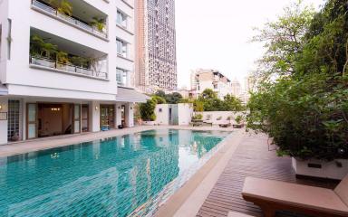 5 bed Penthouse in Suan Phinit Place Sathon District P04325