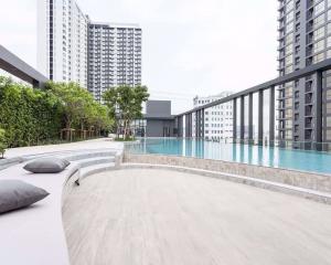 2 bed Condo in The Line Wongsawang Bang Sue District C09023