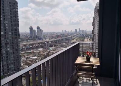 2 bed Condo in IDEO O2 Bang Na Sub District C09019