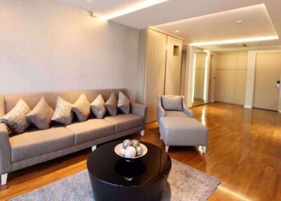 2 bed Condo in Raya Serviced Apartment Khlong Toei Nuea Sub District C09009