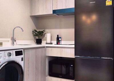 1 bed Condo in Life One Wireless Pathum Wan District C09007