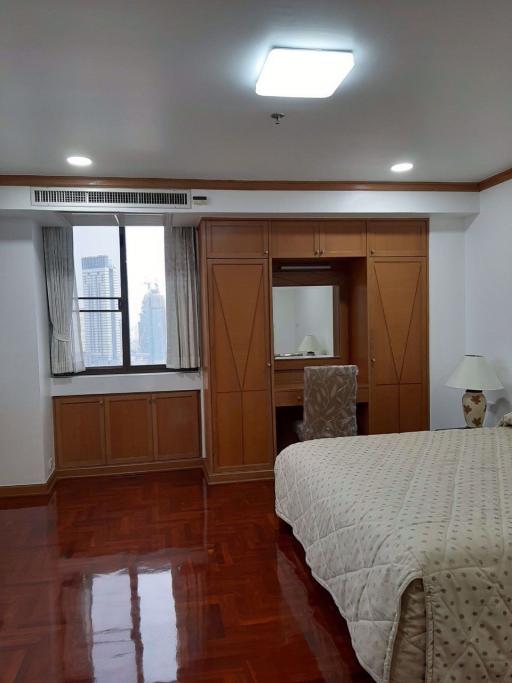 3 bed Condo in Ruamsuk Khlongtan Sub District C08989