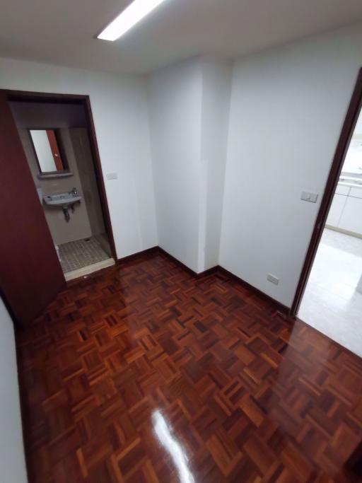 2 bed Condo in Tubtim Mansion Khlong Tan Nuea Sub District C08947