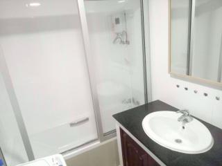 2 bed Condo in Supalai Place Condominium Watthana District C08909