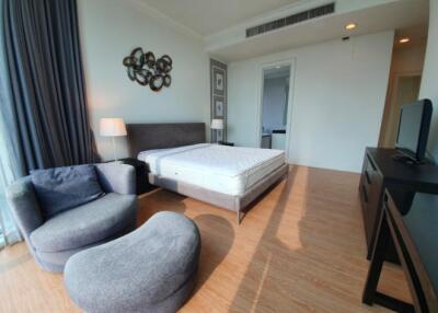 3 bed Condo in Royce Private Residences Watthana District C08902