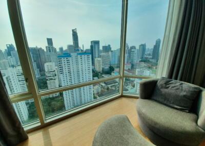 3 bed Condo in Royce Private Residences Watthana District C08902