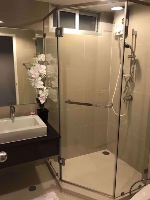 2 bed Condo in Belle Grand Rama 9 Huai Khwang Sub District C08881