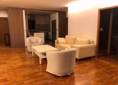 3 bed Condo in Sathorn Gardens Thungmahamek Sub District C08861