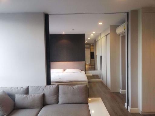 1 bed Condo in The Room Sukhumvit 40 Phra Khanong Sub District C08777