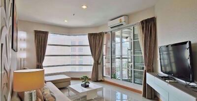 2 bed Condo in CitiSmart Sukhumvit 18 Khlongtoei Sub District C08767