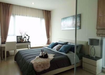 2 bed Condo in Life Ratchadapisek Huai Khwang District C08687