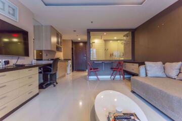 Studio bed Condo in The Trendy Condominium Watthana District C08647