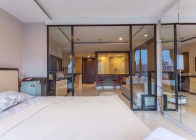 Studio bed Condo in The Trendy Condominium Watthana District C08647