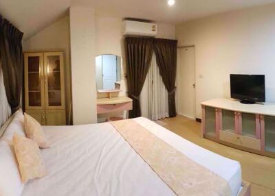 2 bed Condo in Prasertsuk Place Chatuchak District C08645