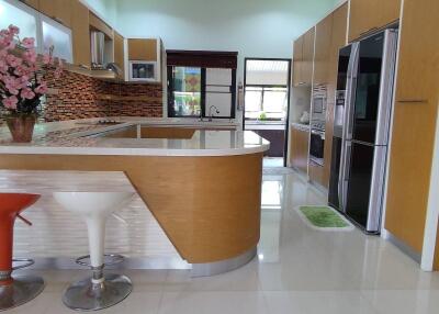 Family Pool Villa House for Sale in Huay Yai