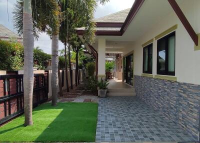 Family Pool Villa House for Sale in Huay Yai