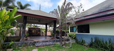 Family Pool Villa House for Sale in Huay Yai