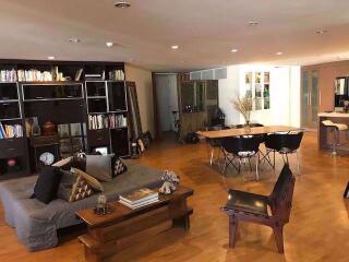 3 bed Condo in Tai Ping Towers Khlong Tan Nuea Sub District C08609