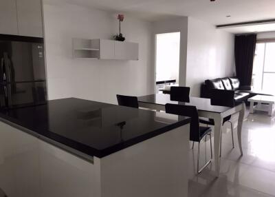 3 bed Condo in Le Nice Ekamai Phrakhanongnuea Sub District C08538