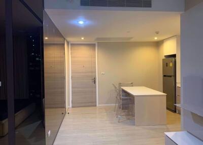 1 bed Condo in The Room Sukhumvit 21 Watthana District C08514