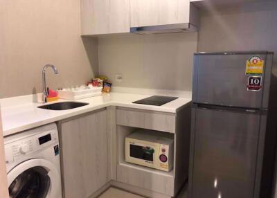 1 bed Condo in Life Asoke Huai Khwang District C08500