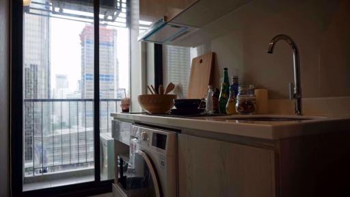 1 bed Condo in Life Asoke Huai Khwang District C08499