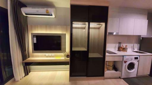 Studio bed Condo in Life One Wireless Lumphini Sub District C08498